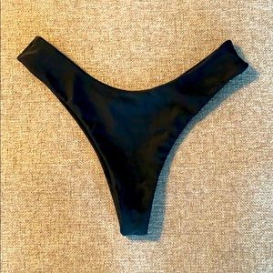 Cheeky bikini bottoms